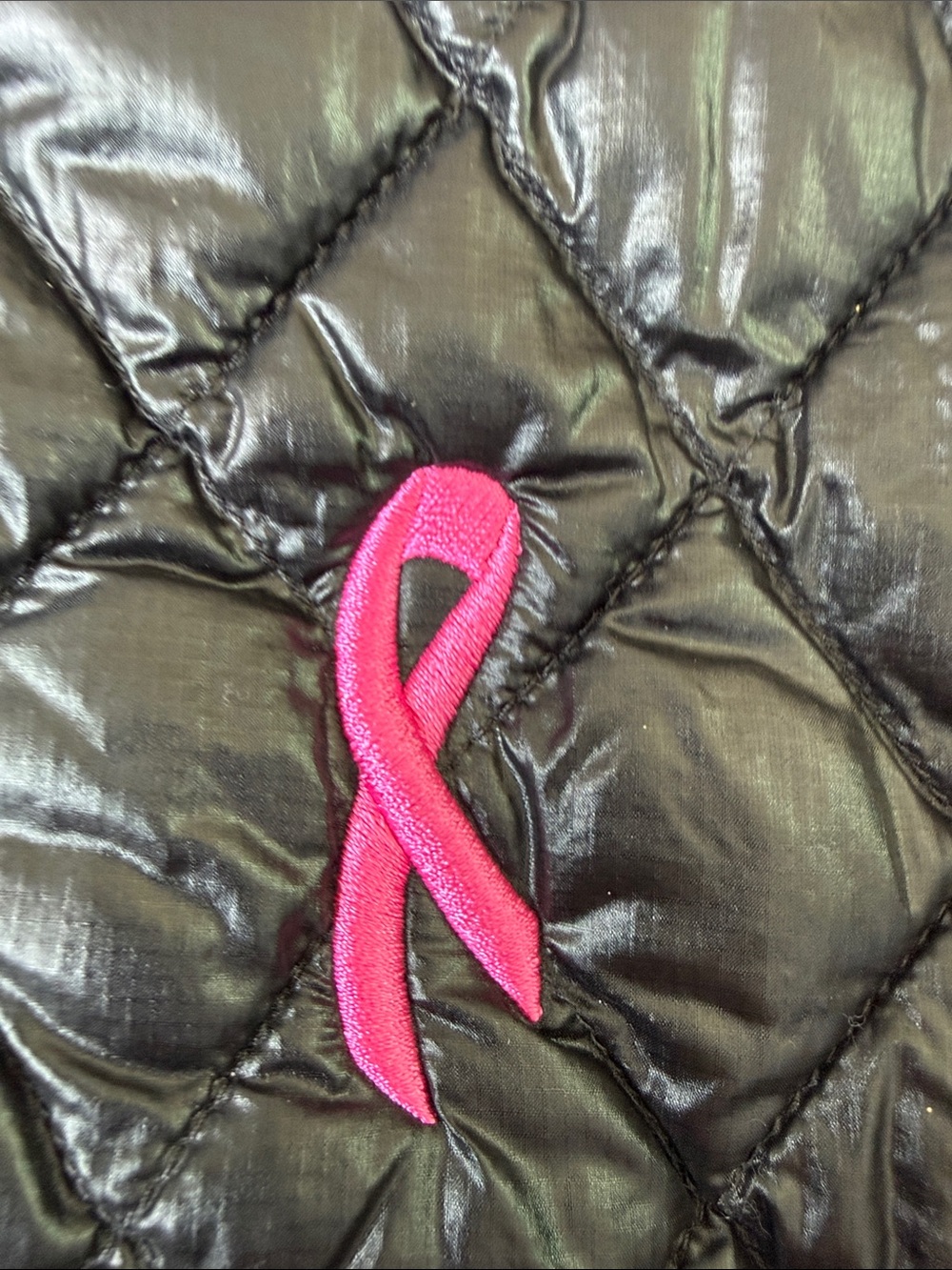 The North Face ThermoBall Quilted Vest Women’s M Black Pink Ribbon Full Zip - Picture 5 of 12
